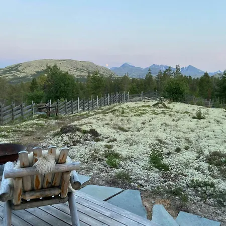 Log With Views Of Rondane Mountains بيت للعطل *